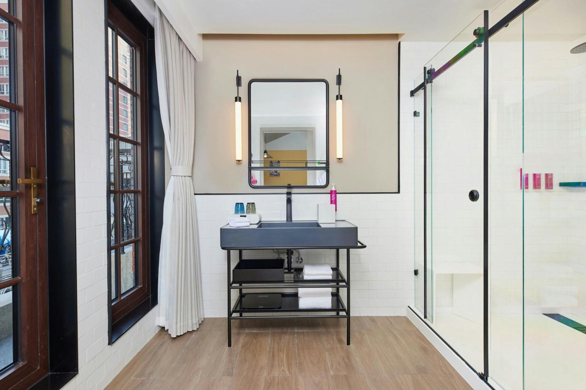 Moxy Putuo Shanghai