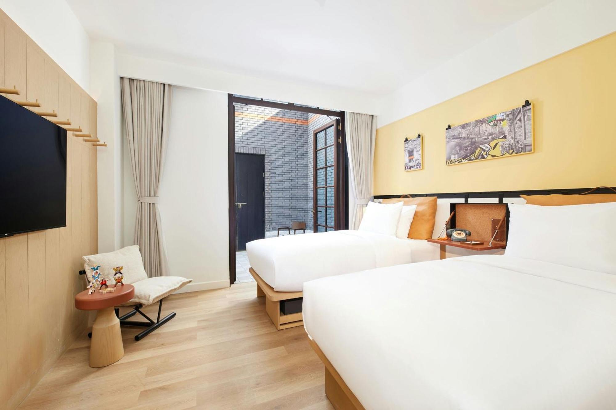 Moxy Putuo 4*